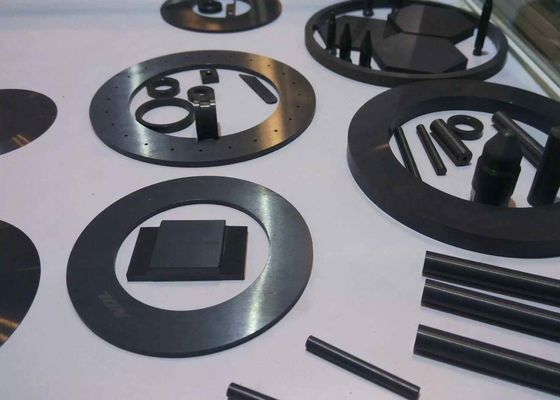 الكرة السيراميكية المقاومة للاكسدة SI3N4 مع 3.2 G / Cm3 الكثافة ومقاومة للارتداء