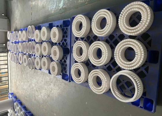 السيراميك من أكسيد الألومينا بقوة الشد 300 مبا وموصلية حرارية 25 واط/ميكروكيل