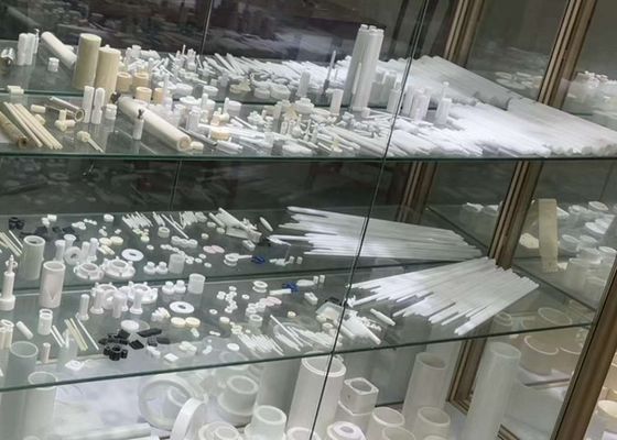 1100-1300 HV السيراميك الزركونيا لإنتاج قضبان أنابيب الحلقات السيراميكية