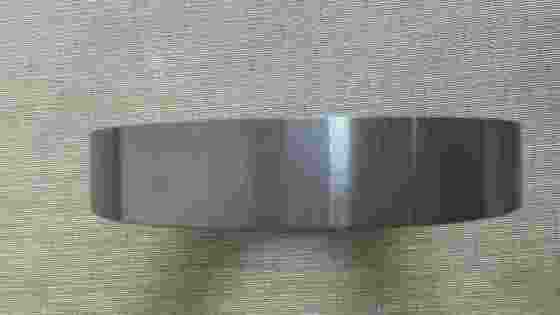 السطح العالي الملمع Ra0.1 Si3N4 السيراميك مع دقة الأبعاد العالية لا تلتصق بالمعدن ولا يوجد تفاعل كيميائي