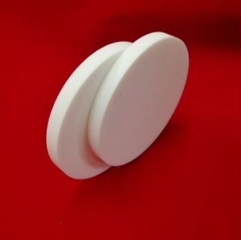 الزجاج القابل للتصنيع السيراميكي ماكور الصفيحة السيراميكية التي تقدم وحدات مرنة 65GPA مثالية للعزل الصناعي والمتانة الميكانيكية