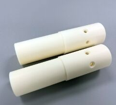 مقاومة العزل 1012 أوم سم أكسيد الألومنيوم السيراميكية توفير قدرات الترددات الراديوية والعزل الكهربائي